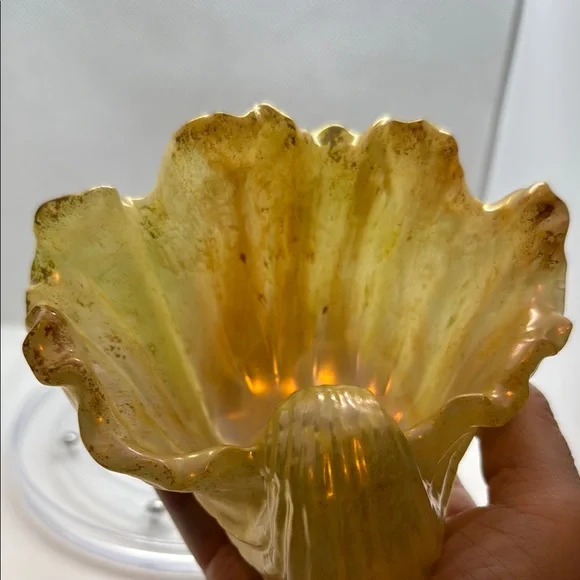 Unique Resin Gold Leaf-Shaped Decorative Bowl - Picture 8 of 17